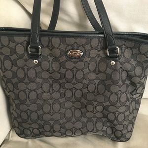 Lightly used Coach tote bag.